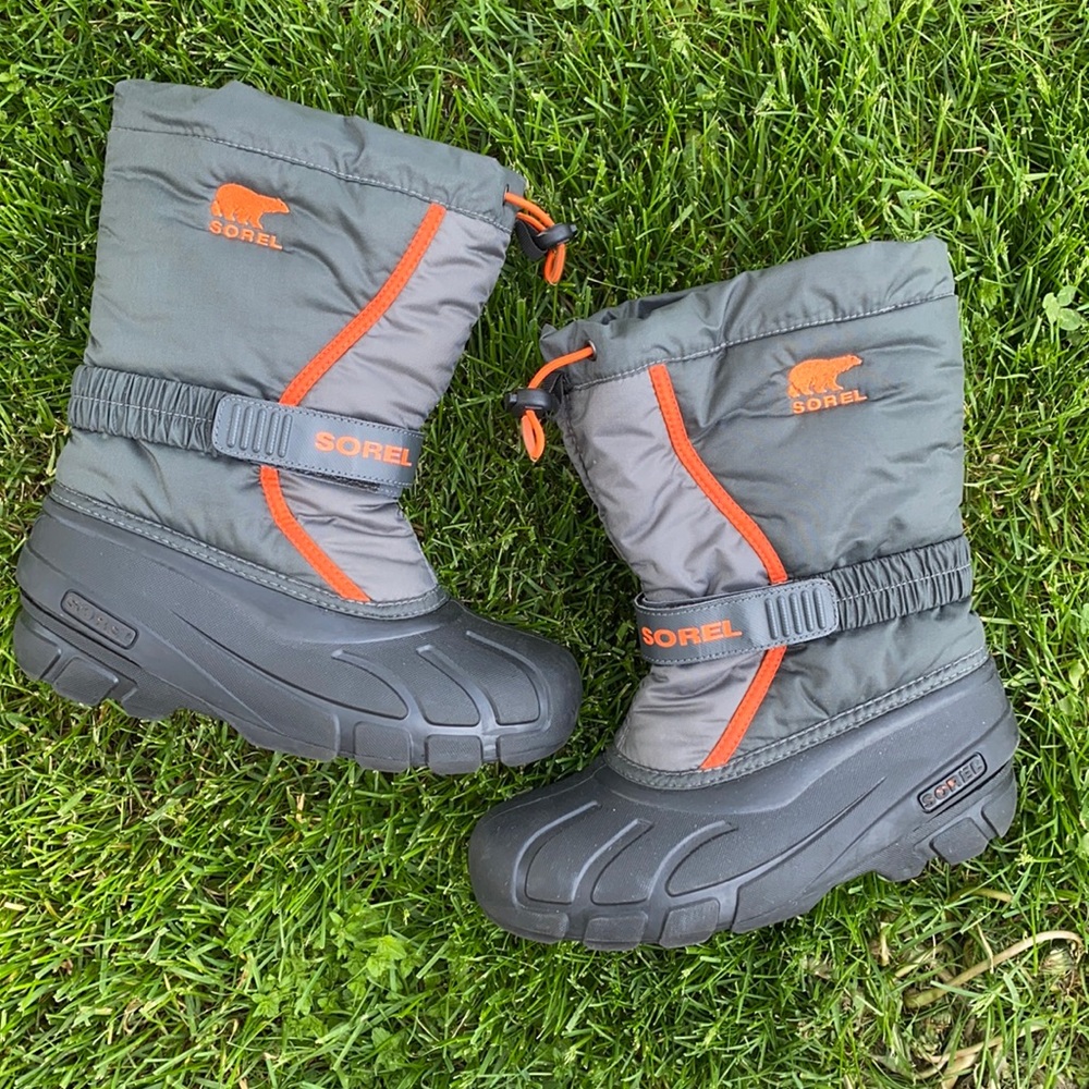 Sorel Boots! Boys Size 4!
